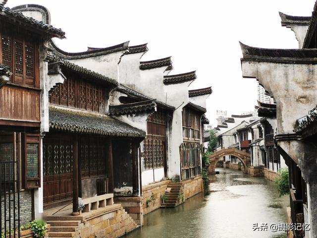 美丽皇后逃脱